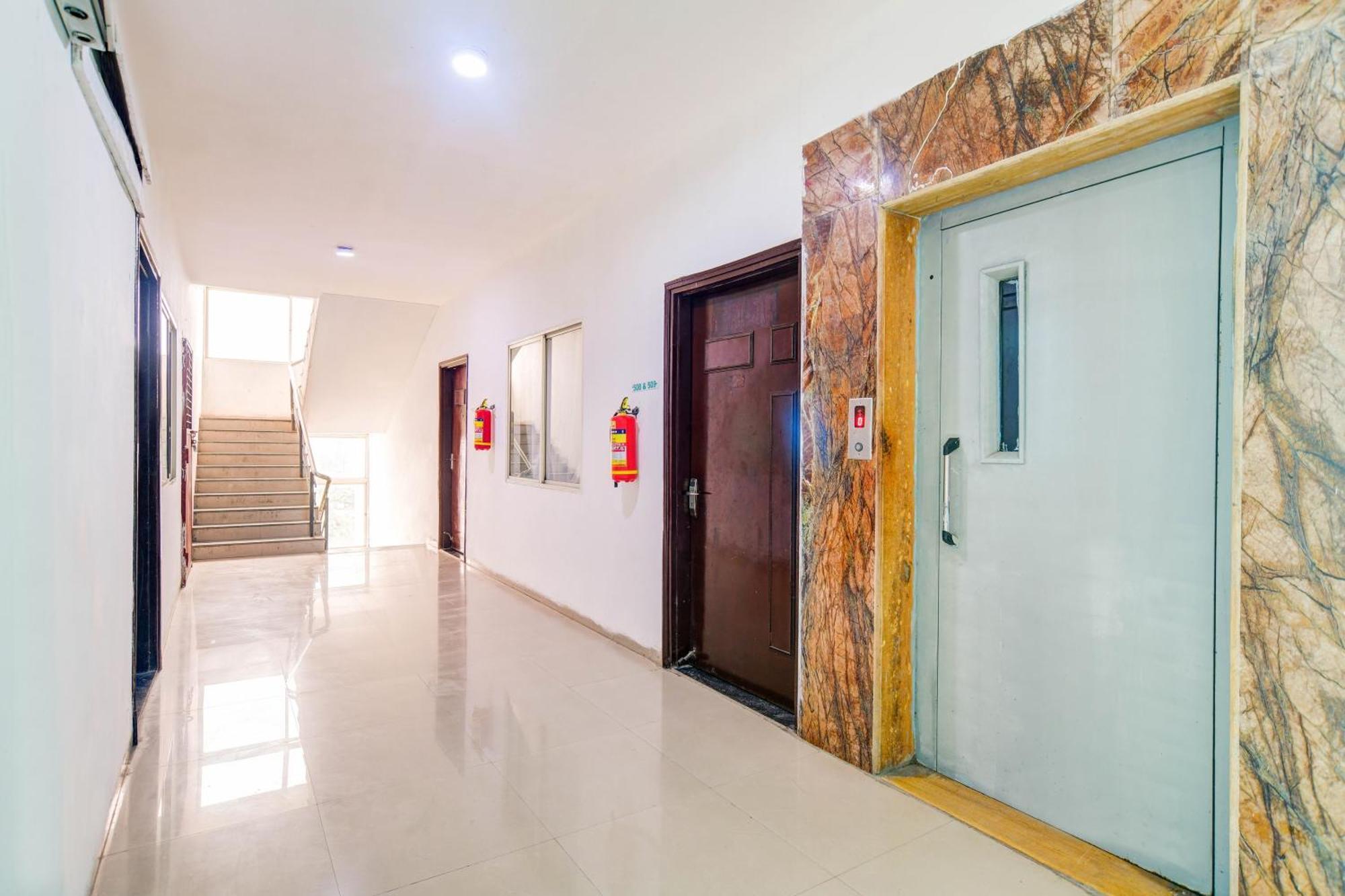 Super Hotel O Indraprasth Indore Extérieur photo